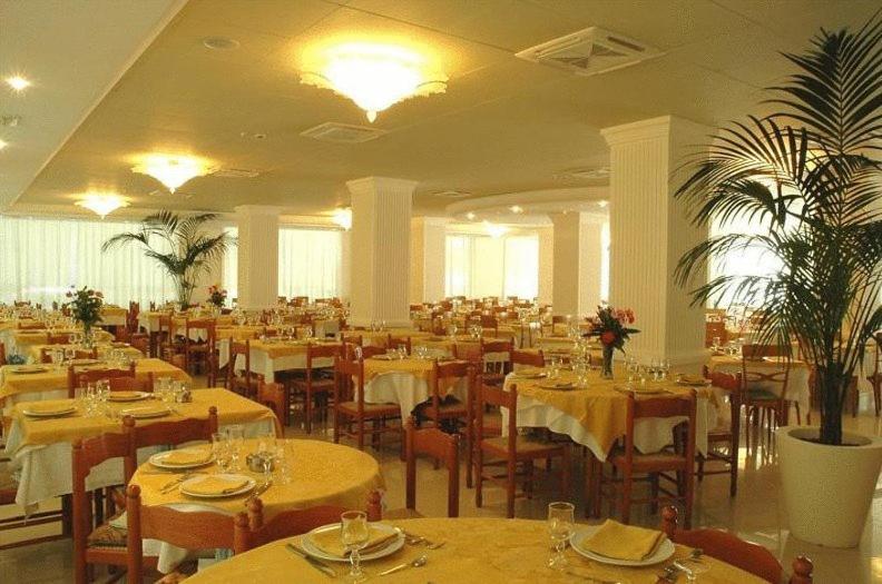 Hotel Roma Residenza チェルヴィア エクステリア 写真