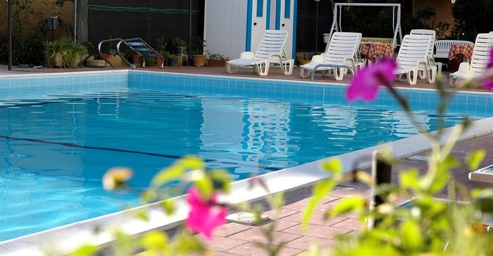Hotel Roma Residenza チェルヴィア エクステリア 写真