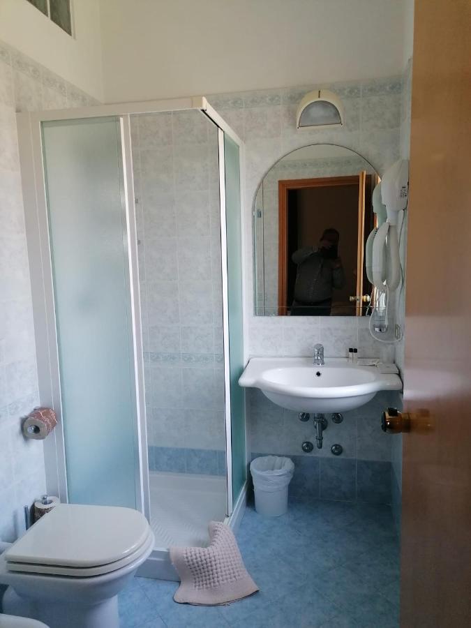 Hotel Roma Residenza チェルヴィア エクステリア 写真