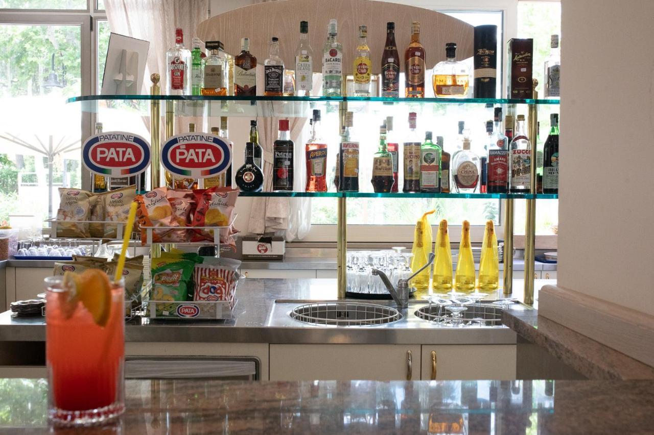 Hotel Roma Residenza チェルヴィア エクステリア 写真