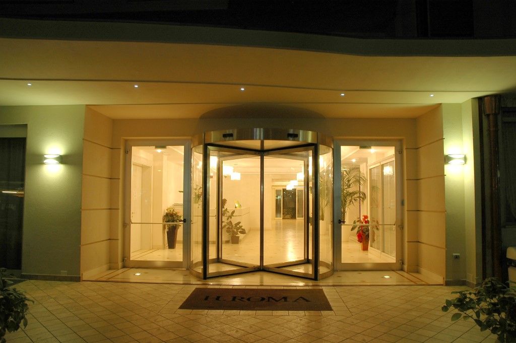 Hotel Roma Residenza チェルヴィア エクステリア 写真