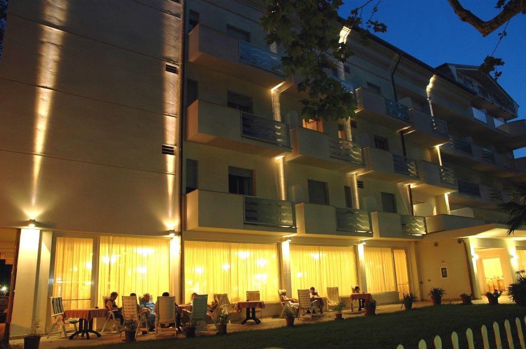 Hotel Roma Residenza チェルヴィア エクステリア 写真